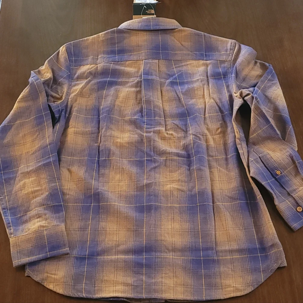 The North Face Mens Arroyo LW Flannel Shirt Size S Almond Butter Plaid‎ NWT